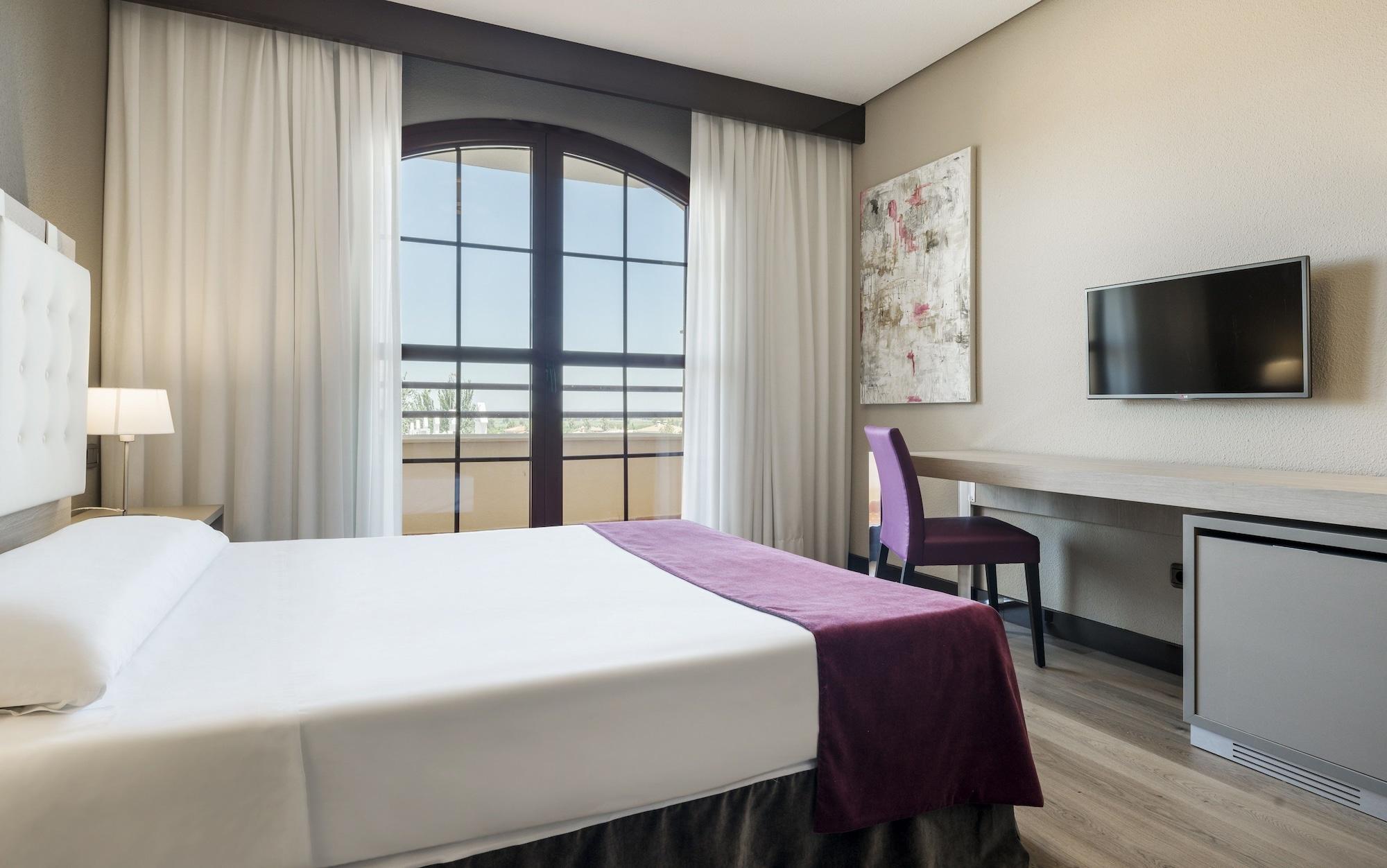 Ilunion Golf Badajoz Hotel Bagian luar foto