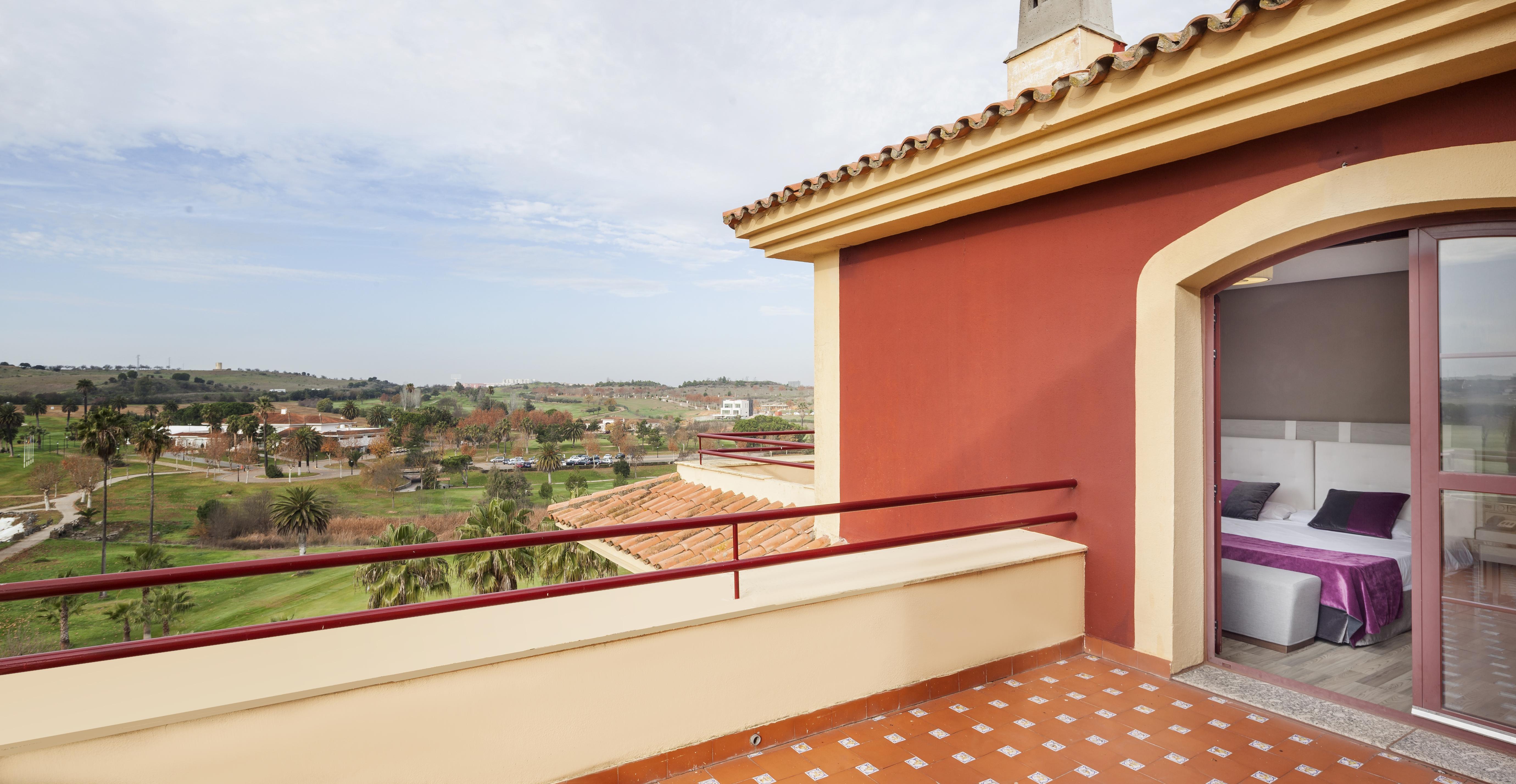 Ilunion Golf Badajoz Hotel Bagian luar foto