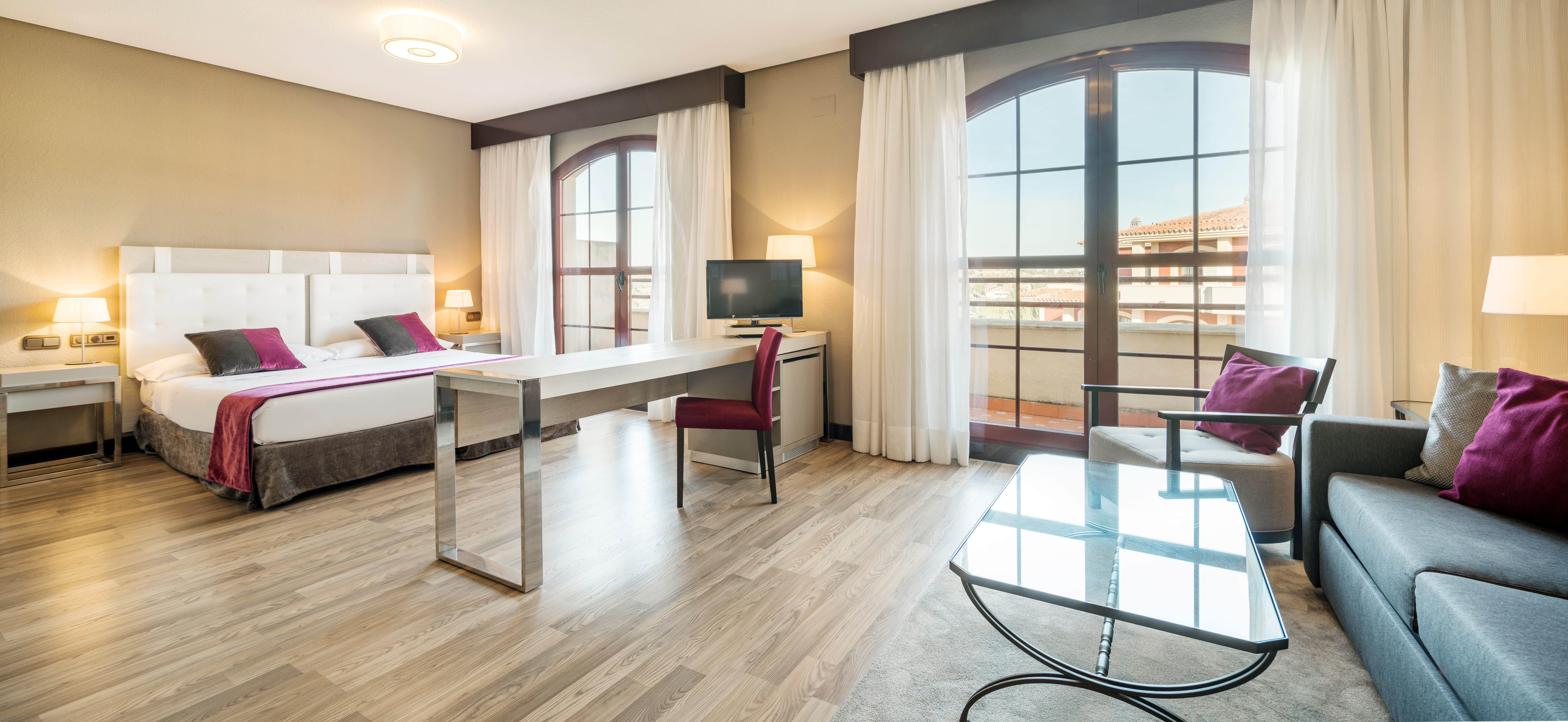 Ilunion Golf Badajoz Hotel Bagian luar foto