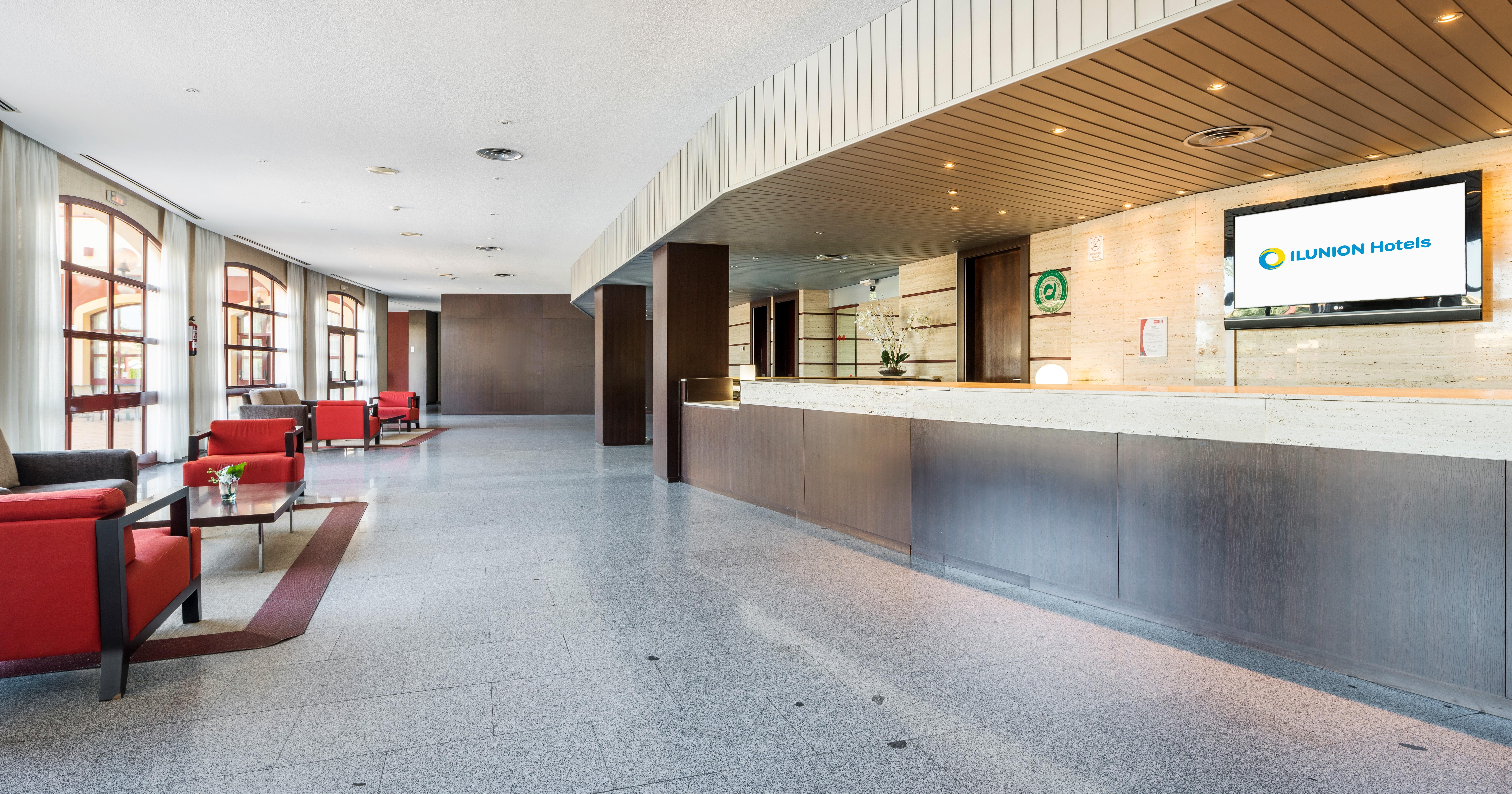 Ilunion Golf Badajoz Hotel Bagian luar foto