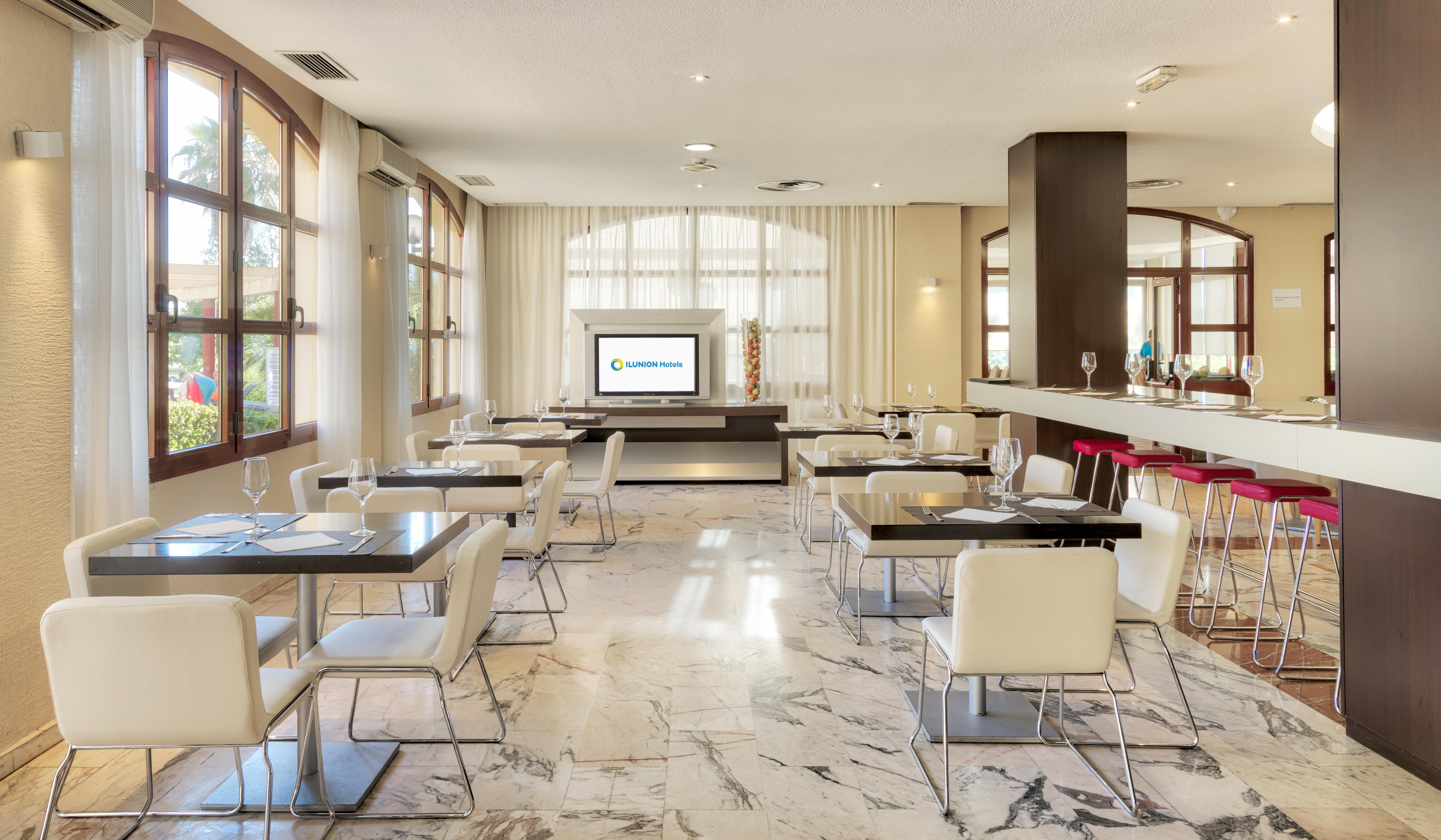 Ilunion Golf Badajoz Hotel Bagian luar foto