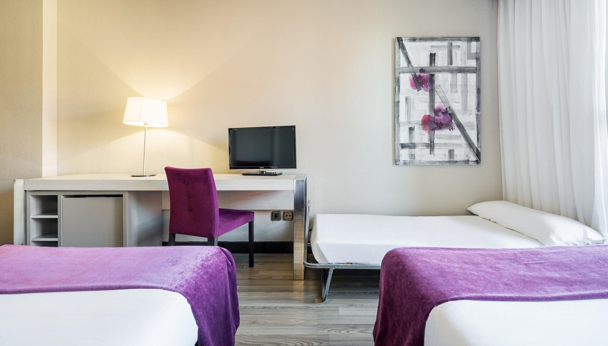 Ilunion Golf Badajoz Hotel Bagian luar foto