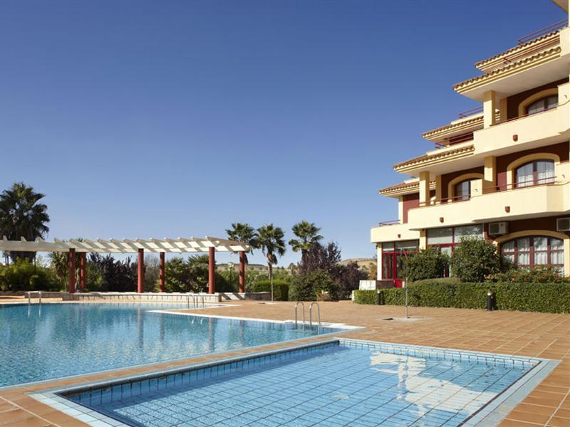 Ilunion Golf Badajoz Hotel Bagian luar foto