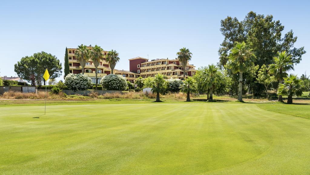 Ilunion Golf Badajoz Hotel Bagian luar foto