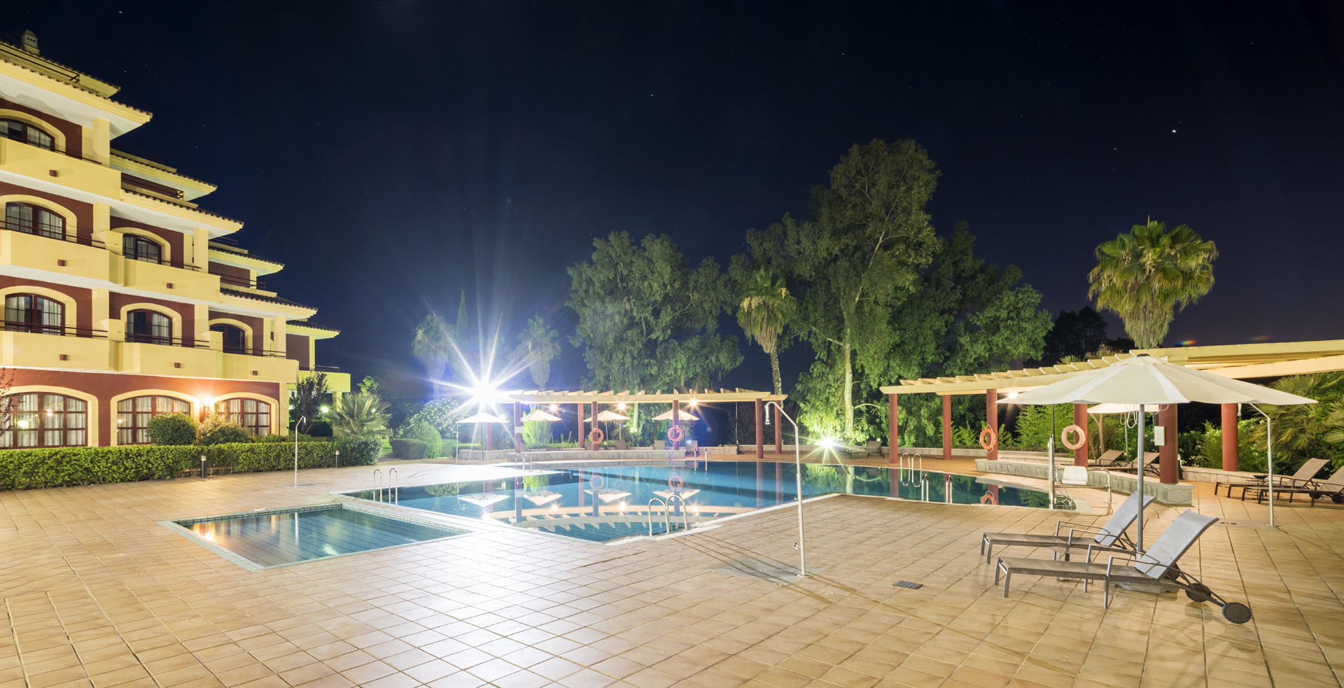 Ilunion Golf Badajoz Hotel Bagian luar foto