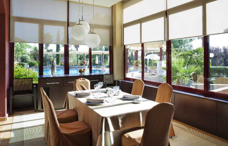 Ilunion Golf Badajoz Hotel Bagian luar foto